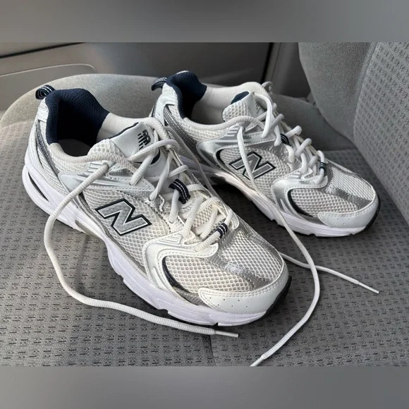 New Balance 530 sneakers. Ladies 8.5 men’s 7 - Picture 2 of 9